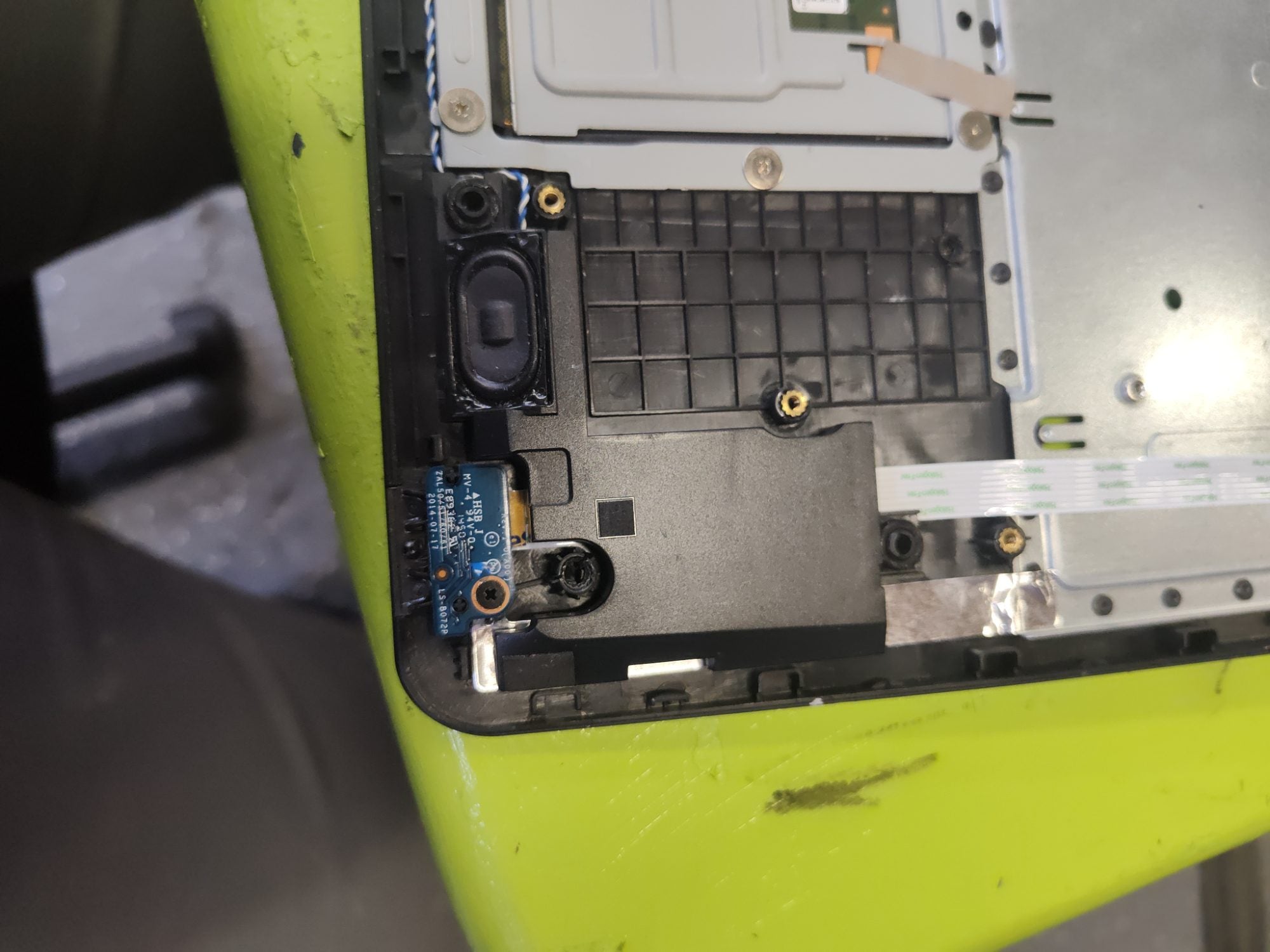 Dell Inspiron 3550 0GCVJ4 Bottom Shell palmrest (READ DESCRIPTION)