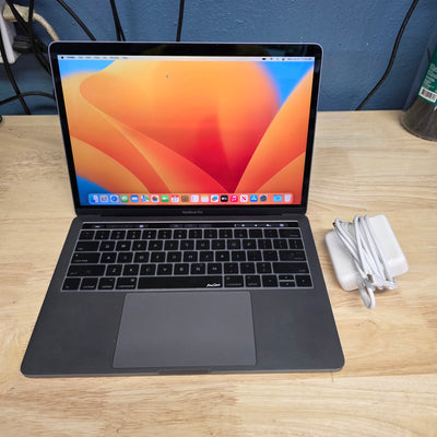 MacBook Pro (13-inch, 2017, Four Thunderbolt 3 Ports) Space Gray Wi-Fi [MacBookPro14,2]