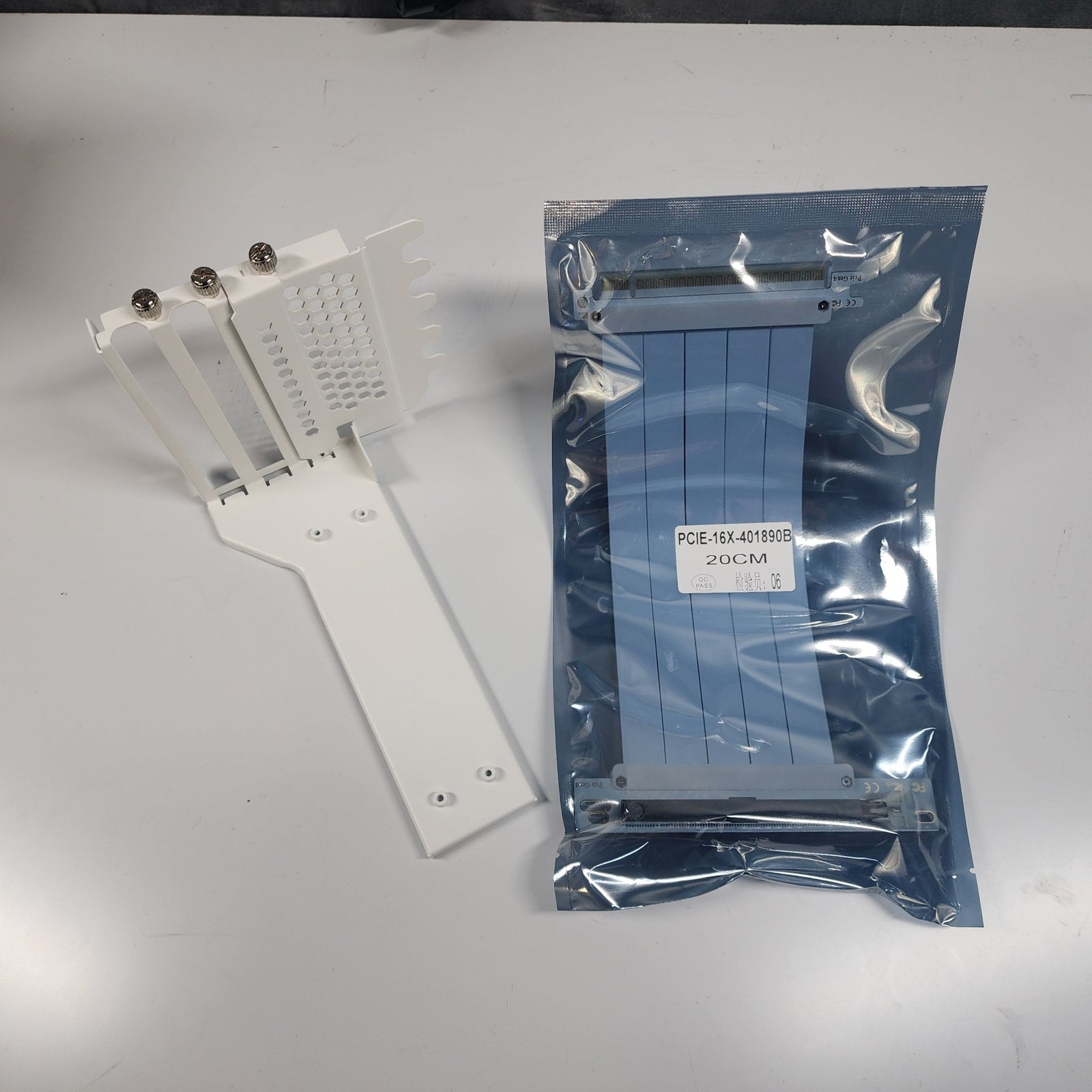 Asiahorse White GPU Graphics Card Video Card Vertical Mount Kit Mod - Geek Tech