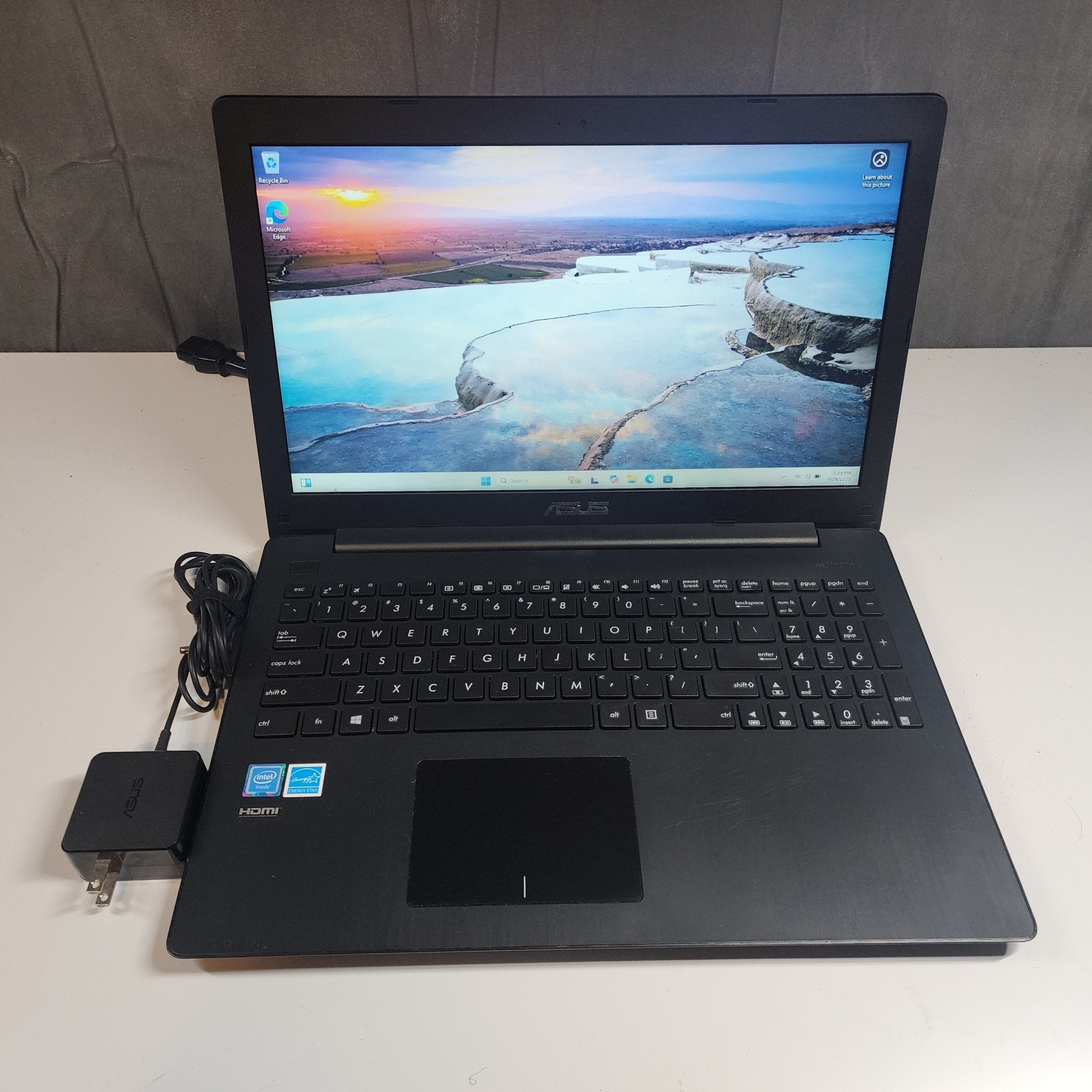 Asus Laptop X553S 15.6" 500GB SSD 4GB RAM WiFi Black Webcam - Geek Tech