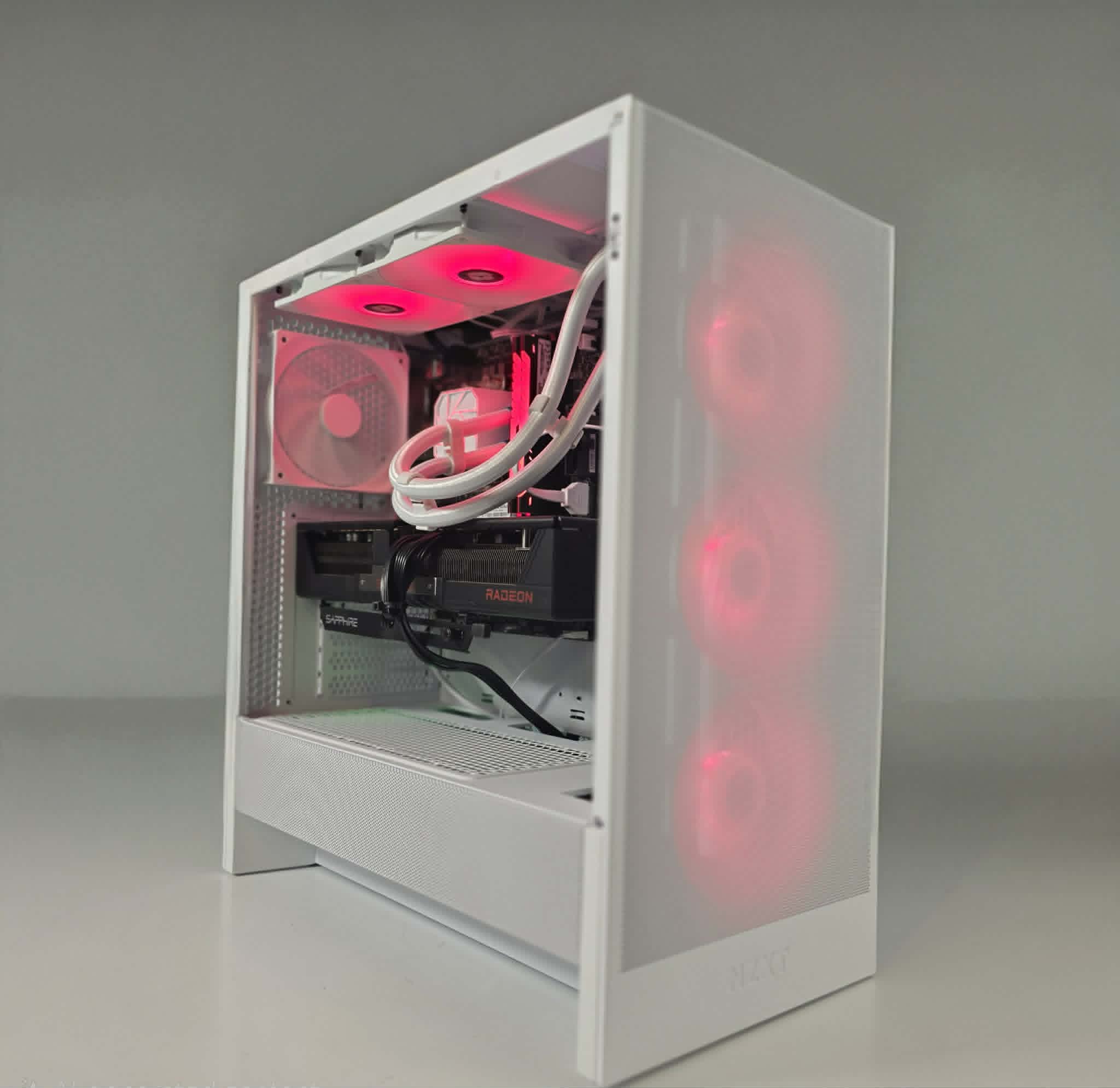 Rare BitCrate Stratus Mark XLVIII | Ryzen 5 7600X + RTX 5060 Ti Venus Plus | 32GB 1TB NVMe
