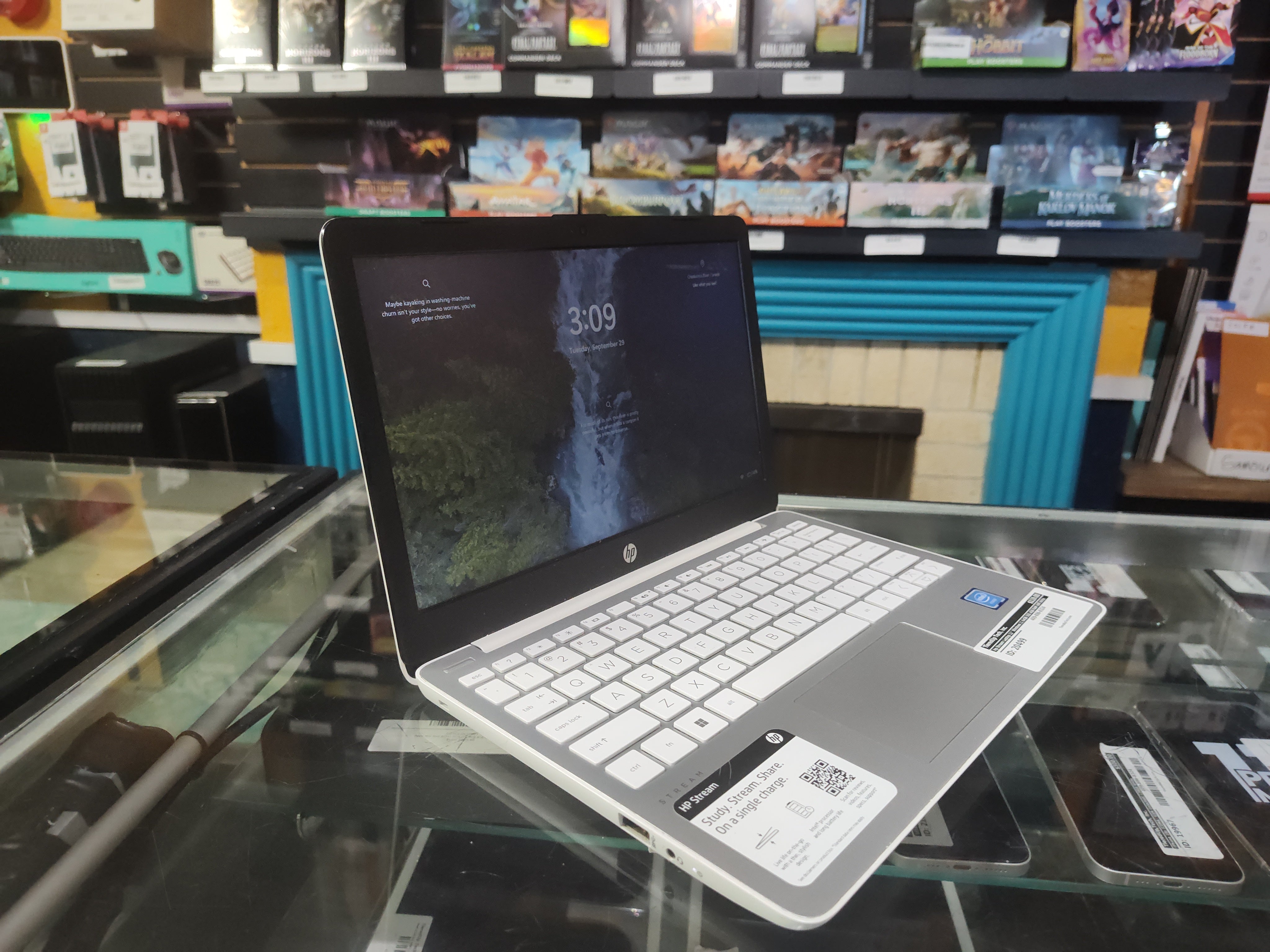 Hp Stream Laptop 11" Windows 11 64GB SSD 4GB RAM Wifi White