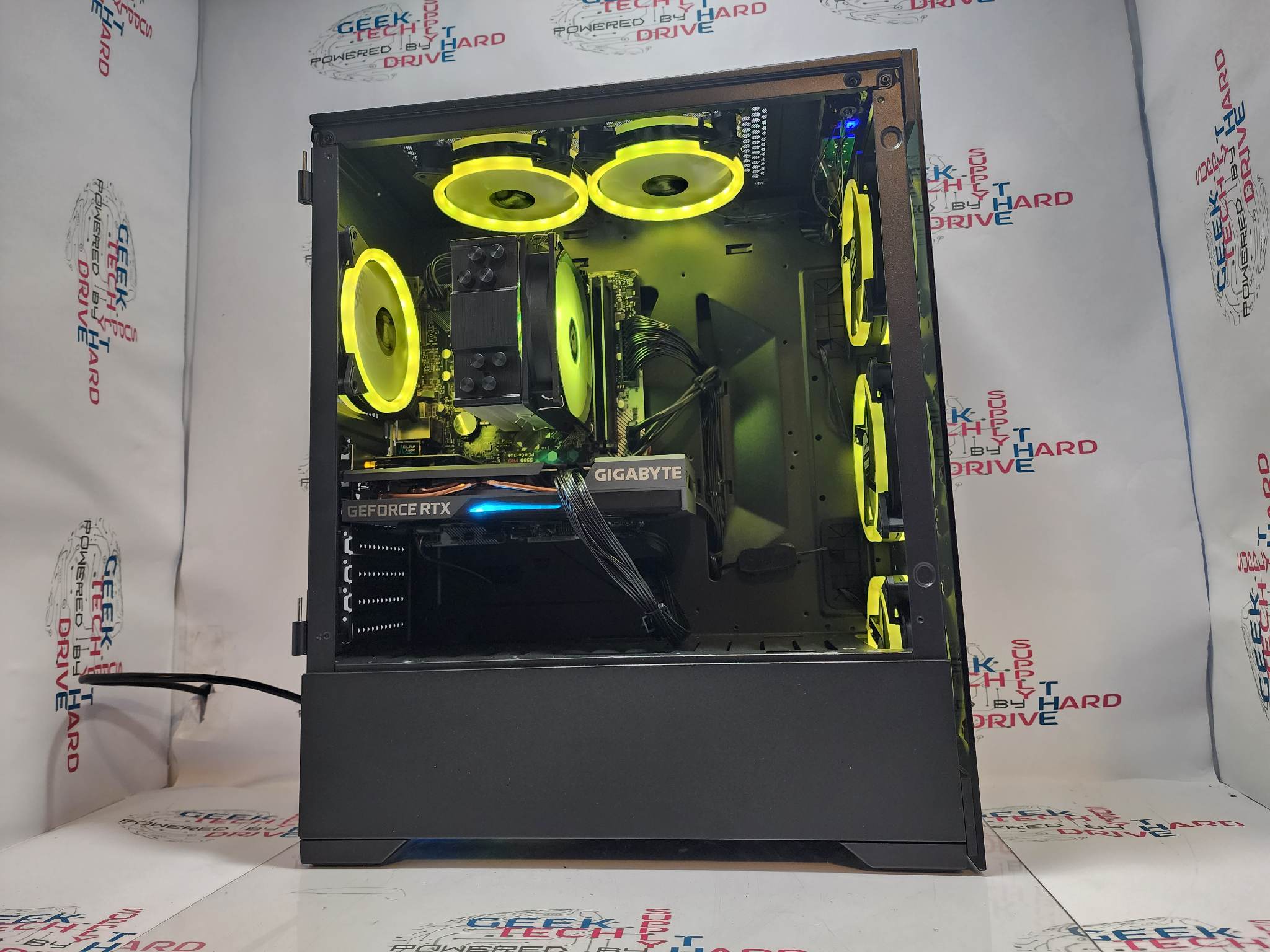Custom Gaming PC Desktop Computer Ryzen 7 7800X3D 1TB SSD 64GB DDR5 RTX 5060 Black Vog A620M - Geek Tech