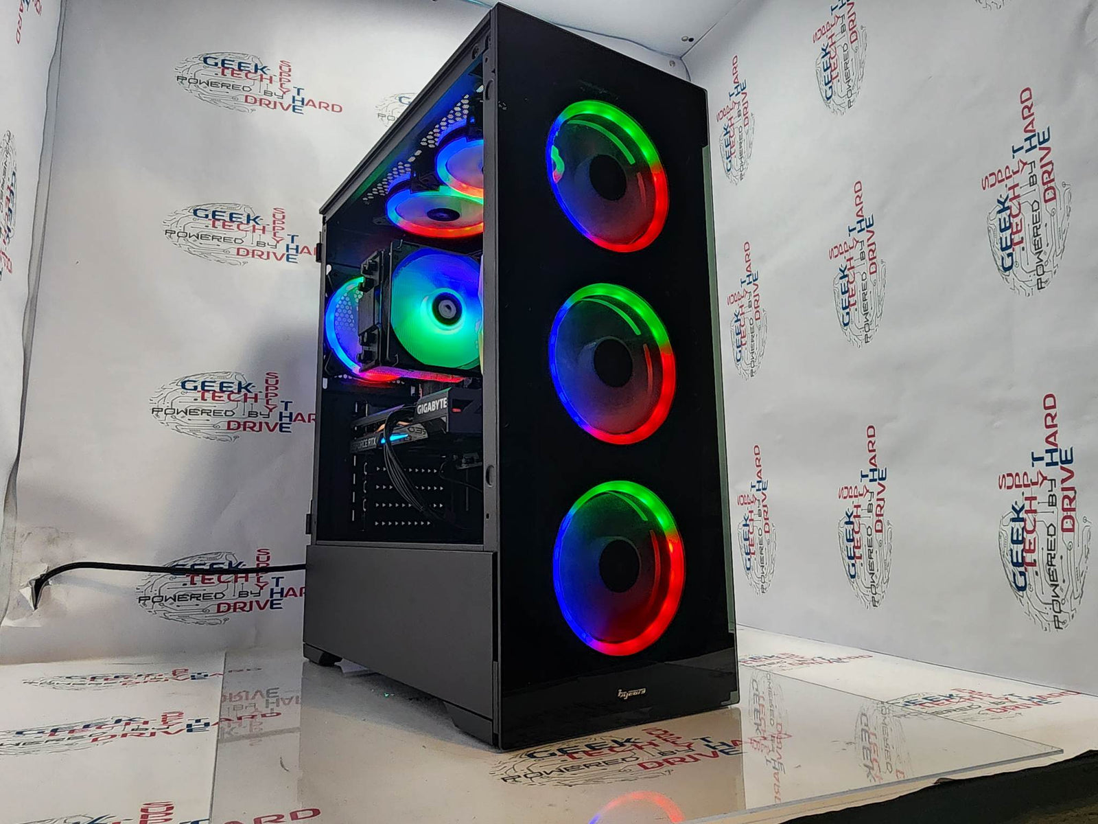 Custom Gaming PC Desktop Computer Ryzen 7 7800X3D 2TB SSD 16GB DDR5 RTX 5060 Black Vog A620M - Geek Tech
