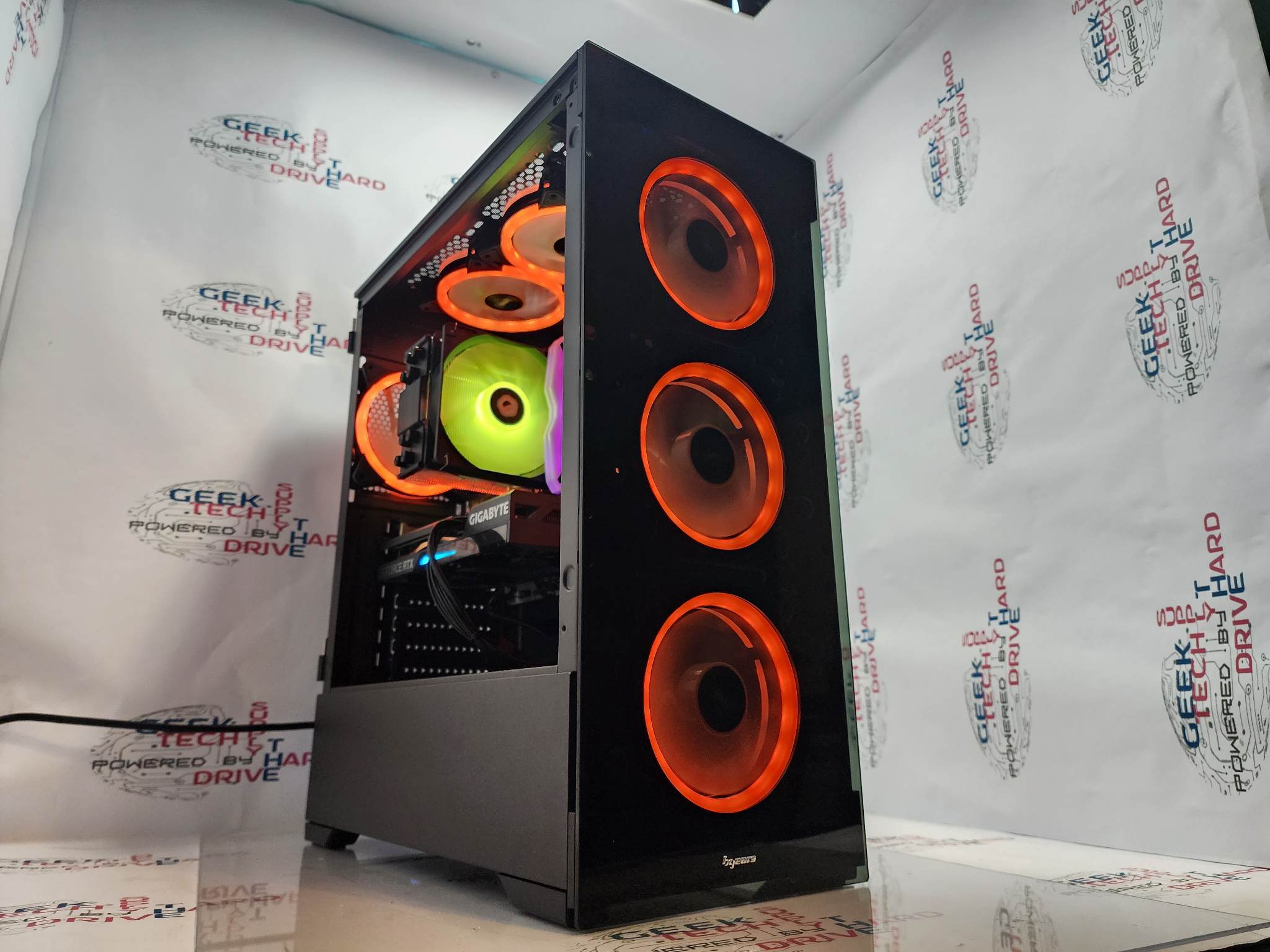 Custom Gaming PC Desktop Computer Ryzen 7 7800X3D 2TB SSD 16GB DDR5 RTX 5060 Black Vog A620M - Geek Tech