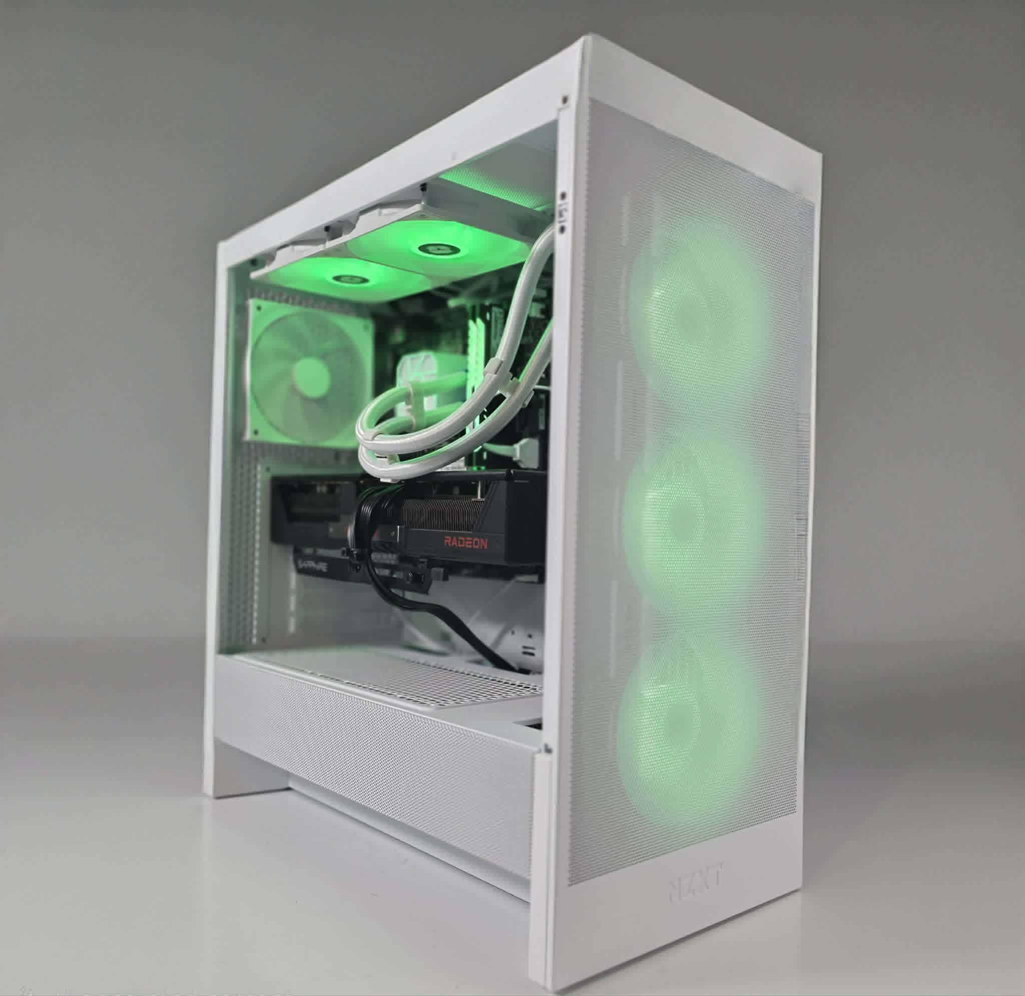 Epic BitCrate Stratus Mark X | Core Ultra 7 265K + RTX 5070 Ti | 64GB 1TB NVMe