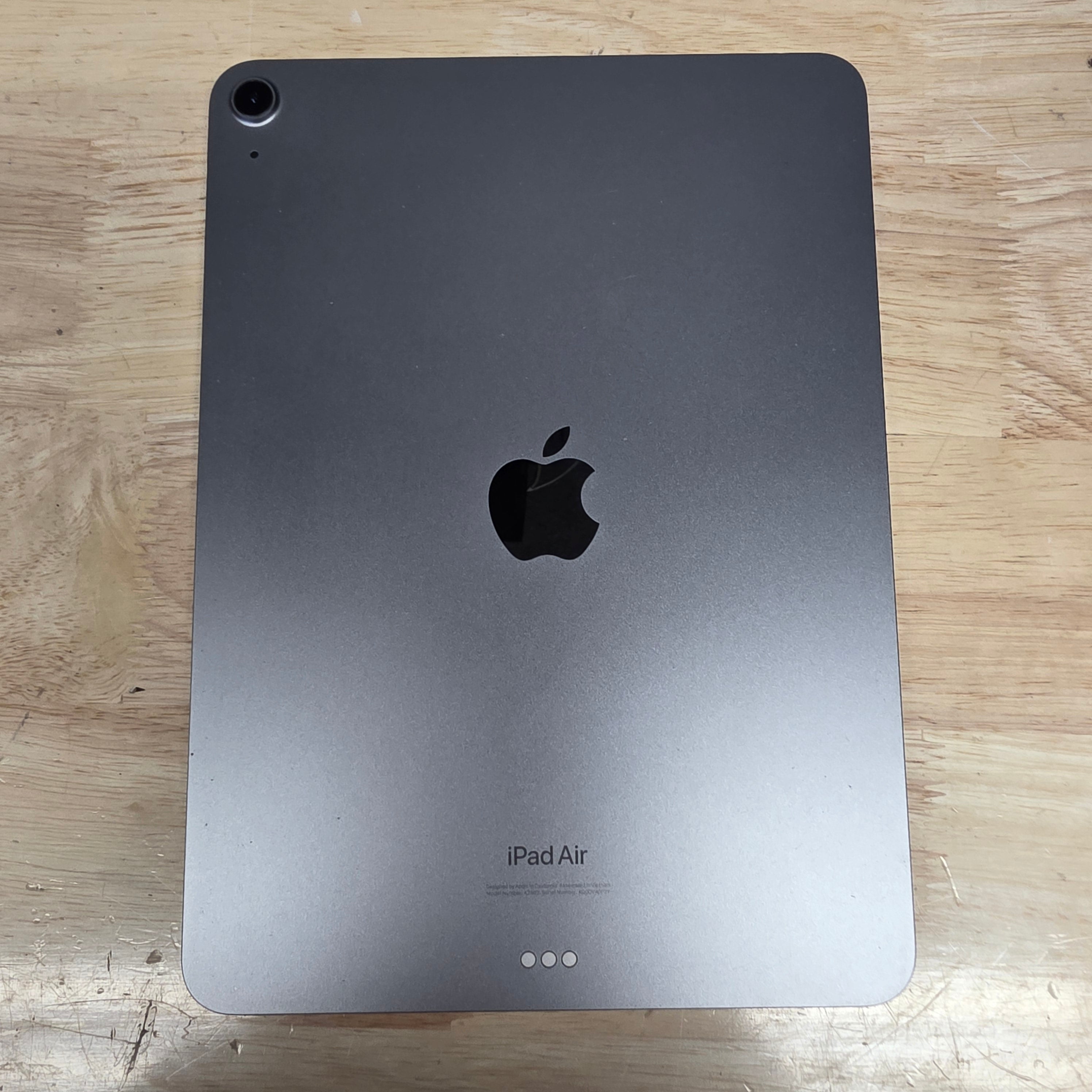 Apple iPad Air 11" Tablet  MUWC3LL/A A2902 128GB Silver