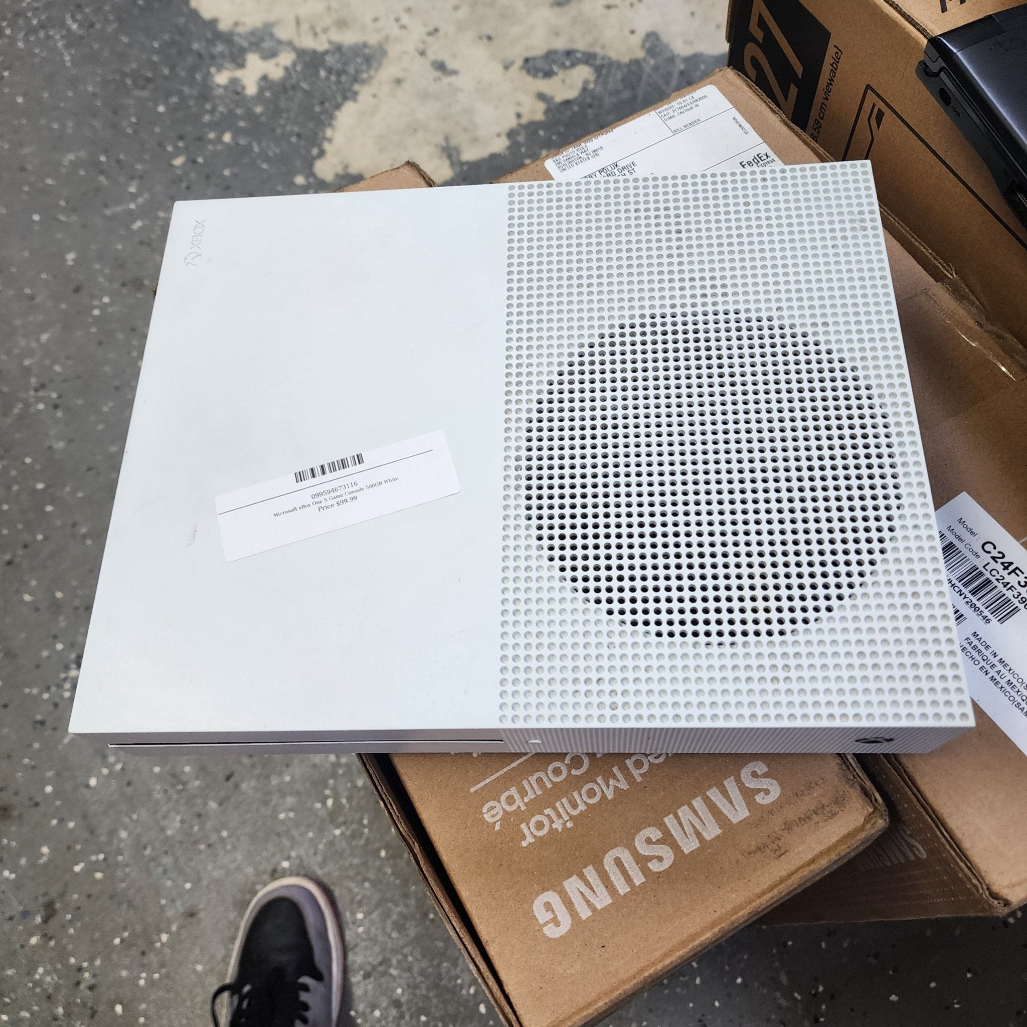 Microsoft xBox One S Game Console 500GB White - Geek Tech