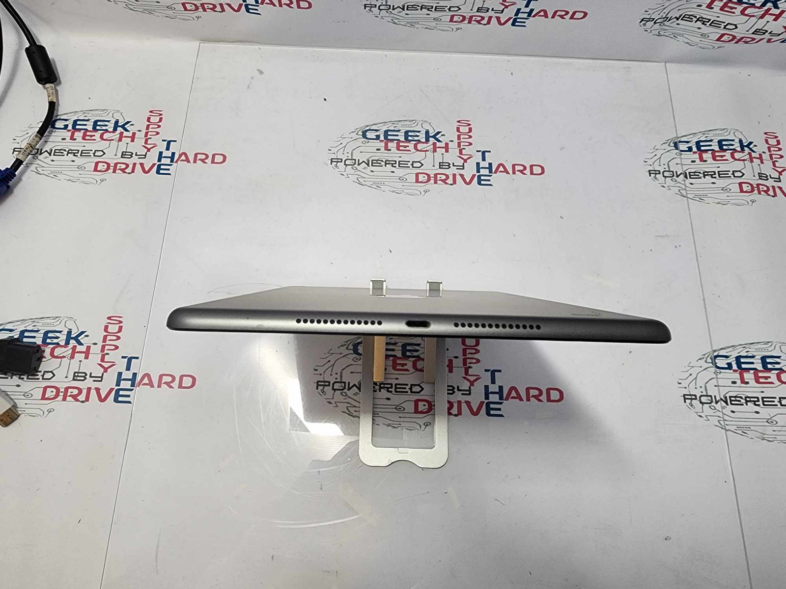 Apple iPad (8th Generation) A2270 10.2