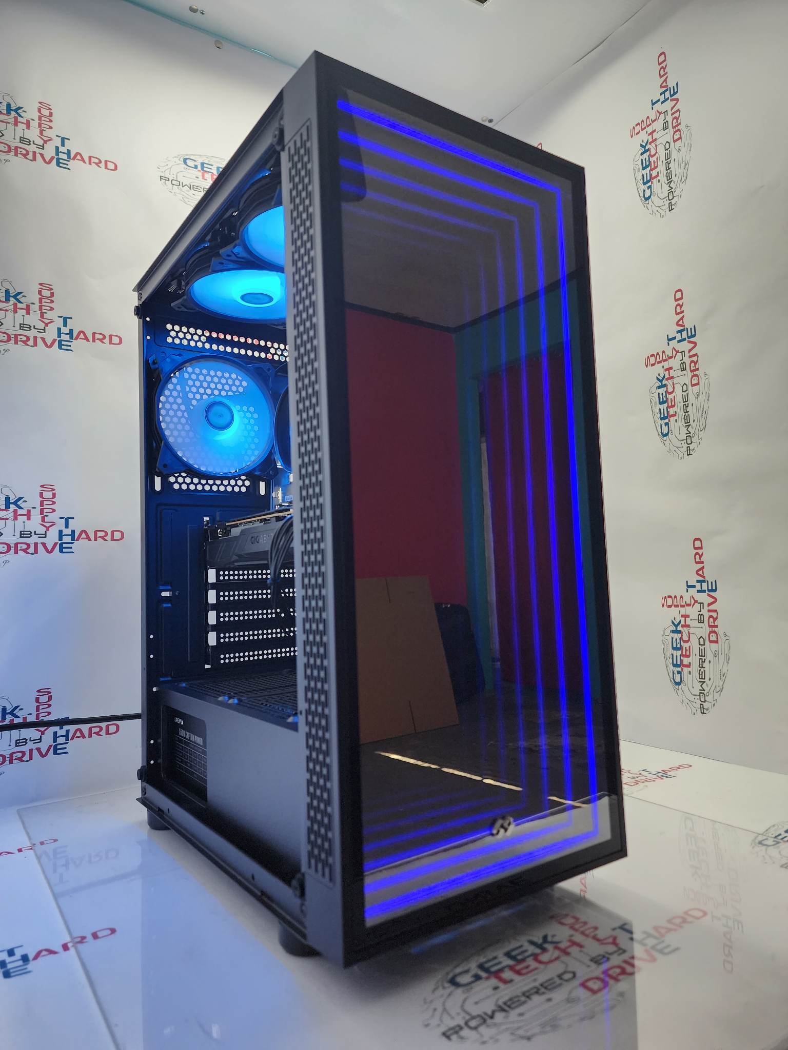 BAREBONES Desktop Gaming Computer Intel i3 RGB SSD 1tb 32GB Optillusion Black H5 - Geek Tech