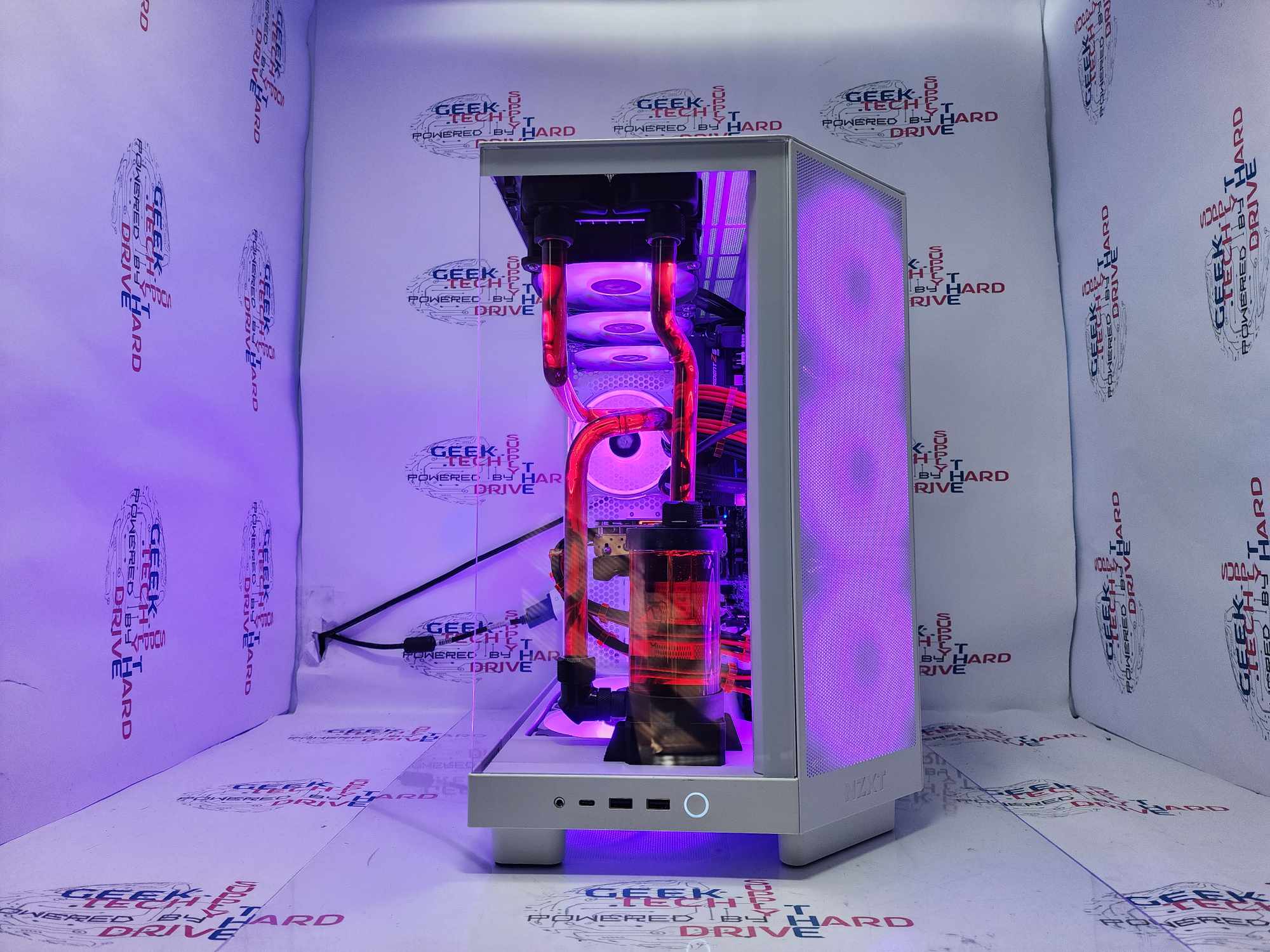 GTech Gaming PC Ryzen 7 7800X3D RTX 3080 32GB DDR5 1TB Gen4 NVMe White - Geek Tech