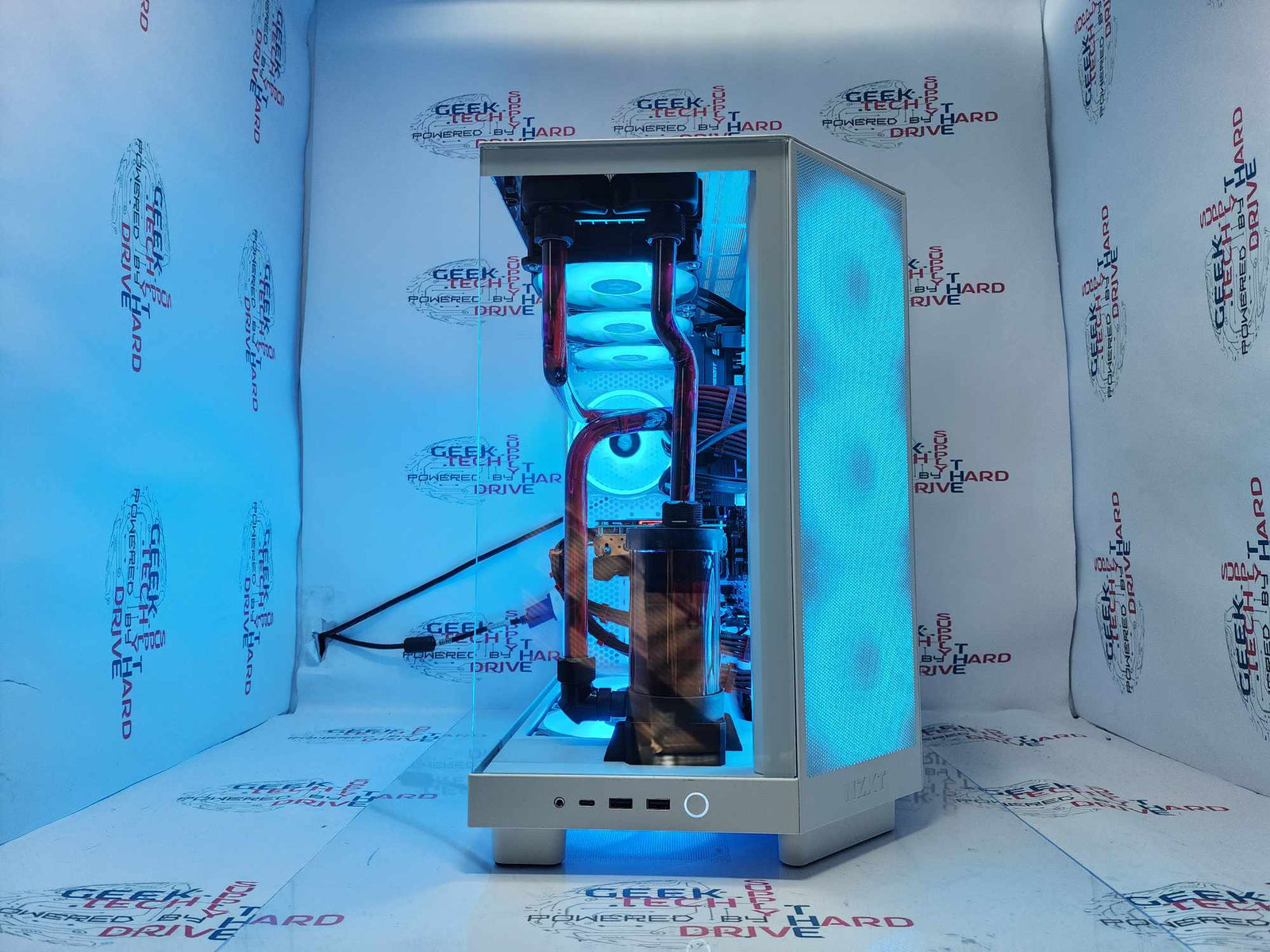 GTech Gaming PC Ryzen 7 7800X3D RTX 3080 32GB DDR5 1TB Gen4 NVMe White - Geek Tech