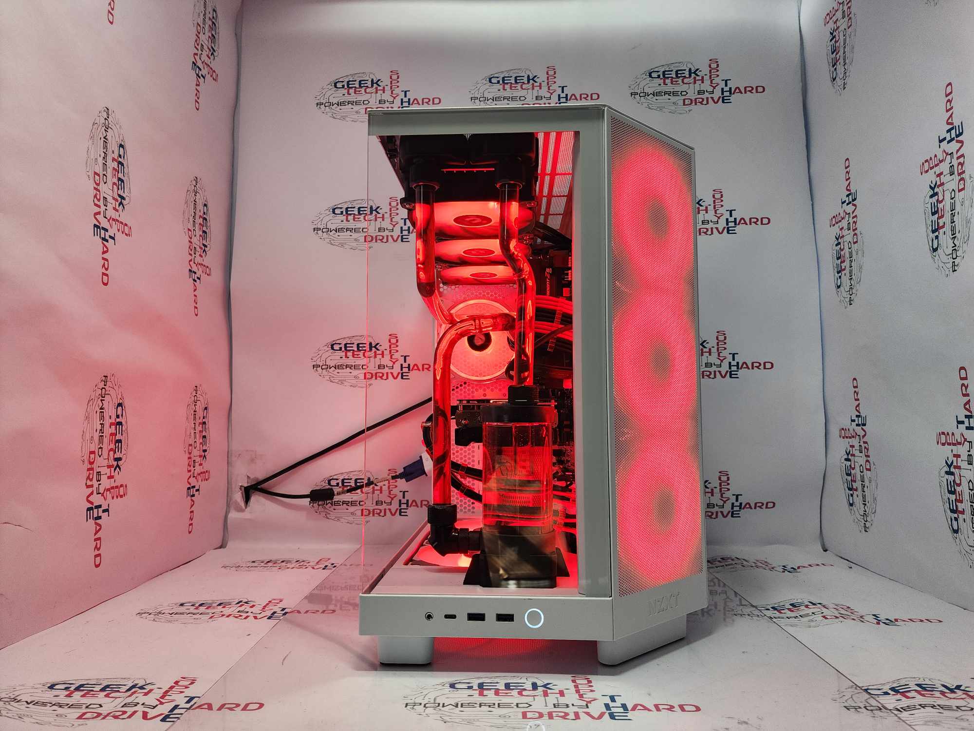 GTech Gaming PC Ryzen 7 7800X3D RTX 3080 32GB DDR5 1TB Gen4 NVMe White - Geek Tech