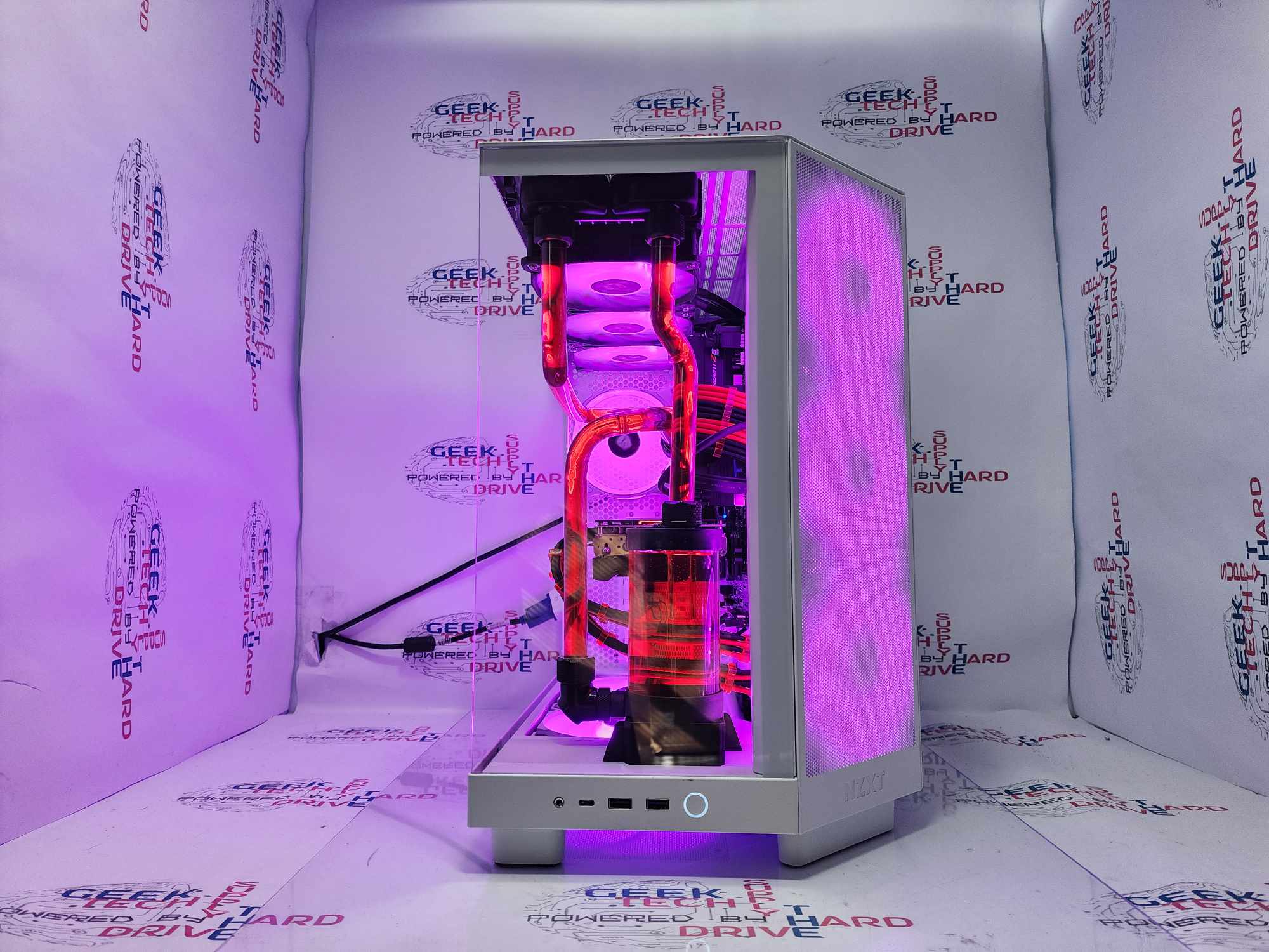 GTech Gaming PC Ryzen 7 7800X3D RTX 3080 32GB DDR5 1TB Gen4 NVMe White - Geek Tech