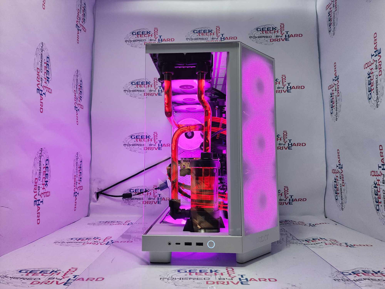 GTech Gaming PC Ryzen 7 7800X3D RTX 3080 32GB DDR5 1TB Gen4 NVMe White - Geek Tech