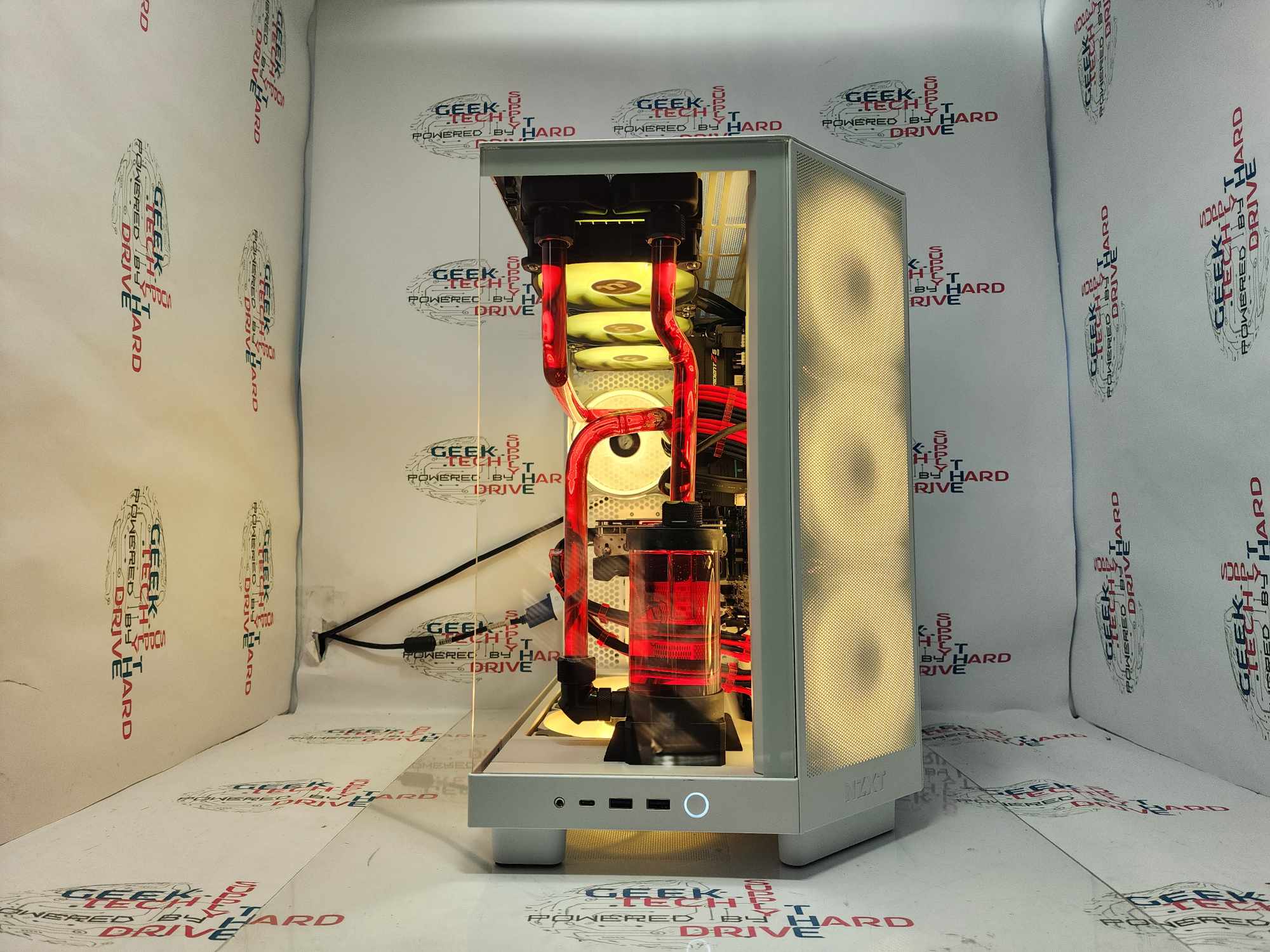 GTech Gaming PC Ryzen 7 7800X3D RTX 3080 32GB DDR5 1TB Gen4 NVMe White - Geek Tech