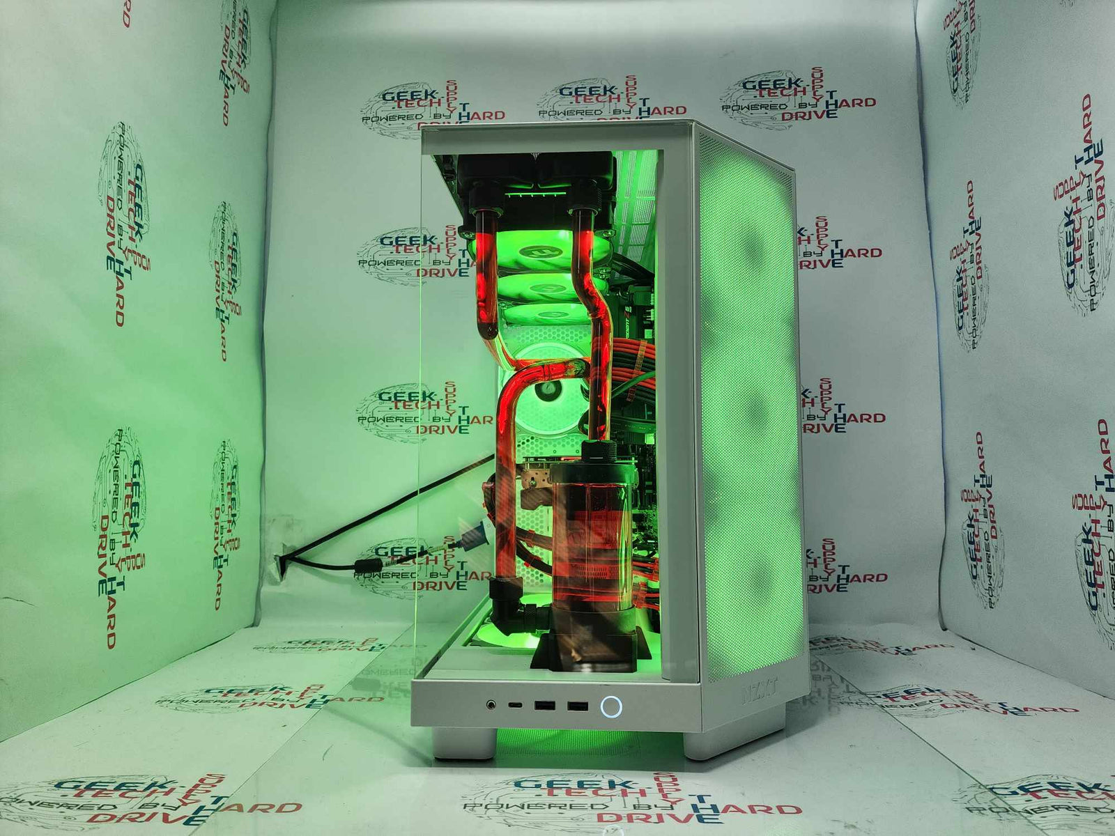 GTech Gaming PC Ryzen 7 7800X3D RTX 3080 32GB DDR5 1TB Gen4 NVMe White - Geek Tech