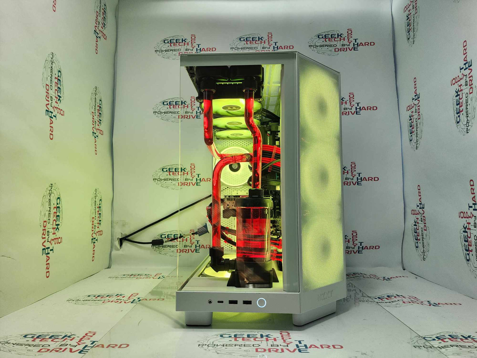 GTech Gaming PC Ryzen 7 7800X3D RTX 3080 32GB DDR5 1TB Gen4 NVMe White - Geek Tech