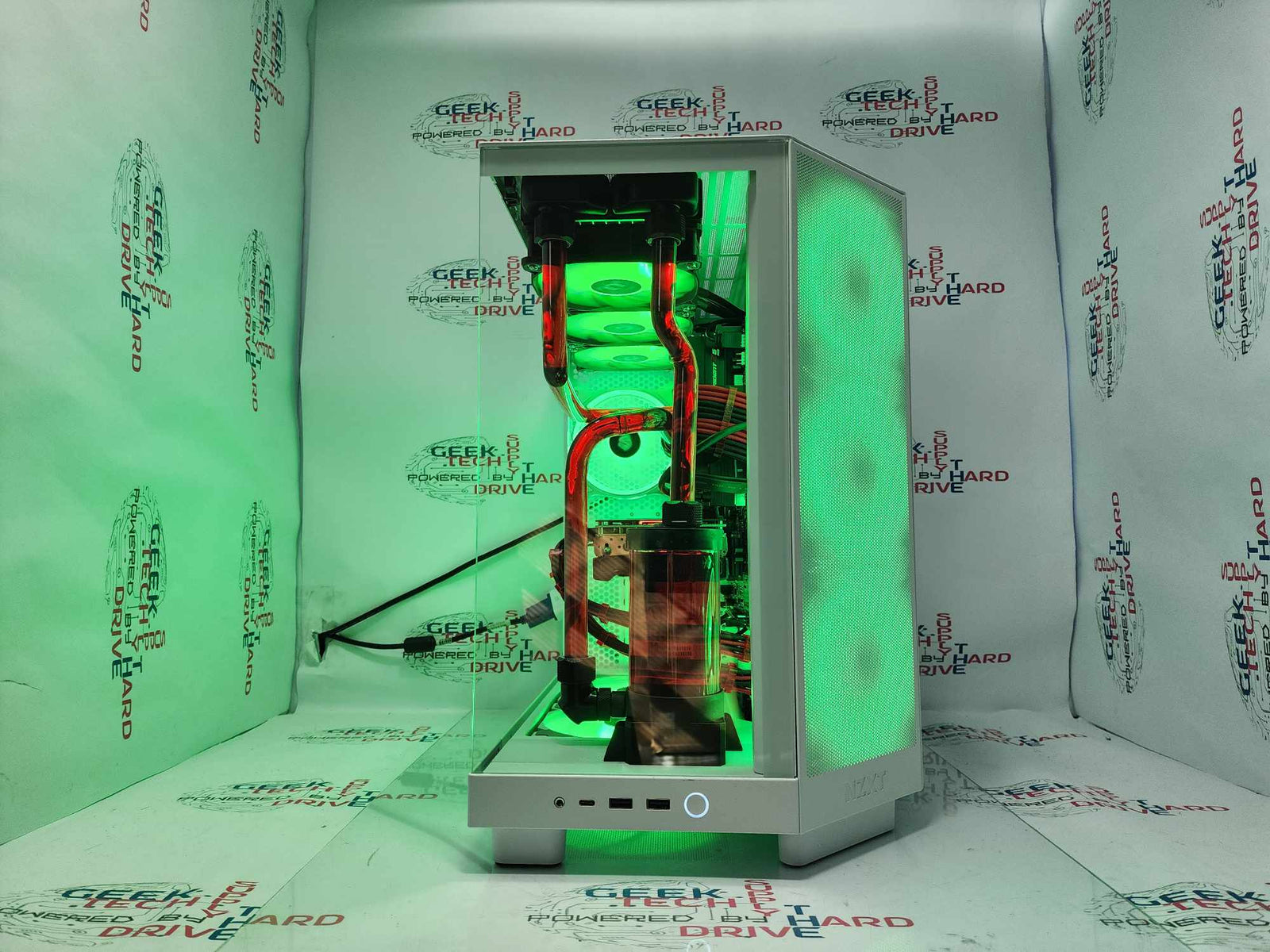 GTech Gaming PC Ryzen 7 7800X3D RTX 3080 32GB DDR5 1TB Gen4 NVMe White - Geek Tech