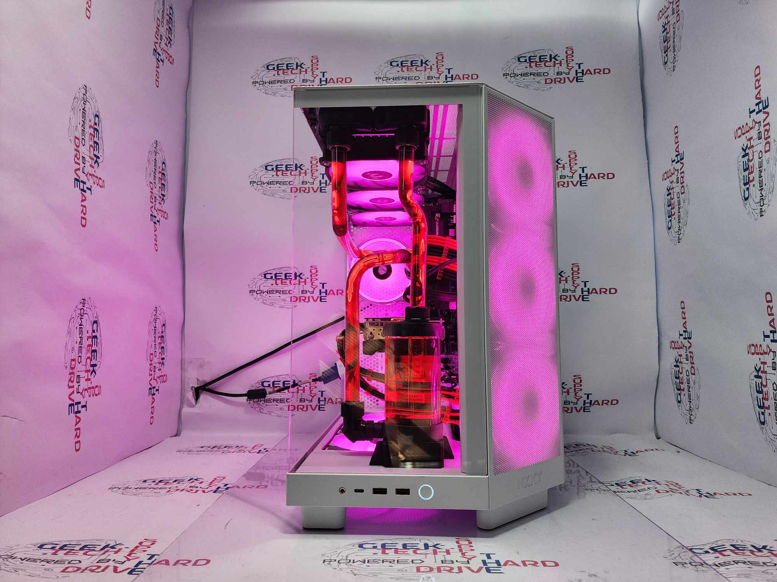 GTech Gaming PC Ryzen 7 7800X3D RTX 3080 32GB DDR5 1TB Gen4 NVMe White - Geek Tech