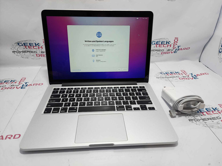 MacBook Pro Early A1502 2015 13 pulgadas Retina 128 GB SSD 8 GB RAM Cámara web Plata 